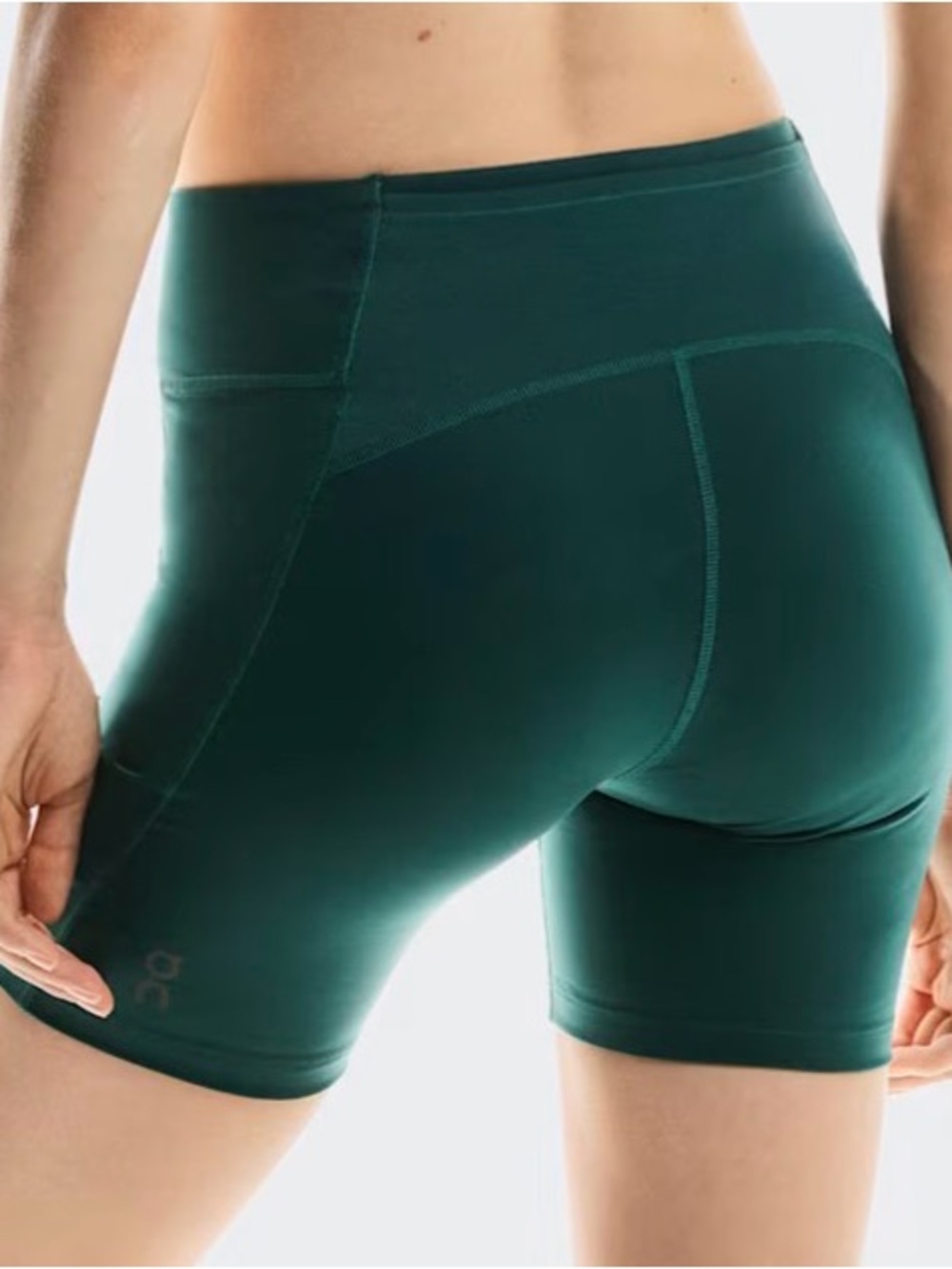 On Performance Pocket Leggings in Deep Green - Picture 2 of 4